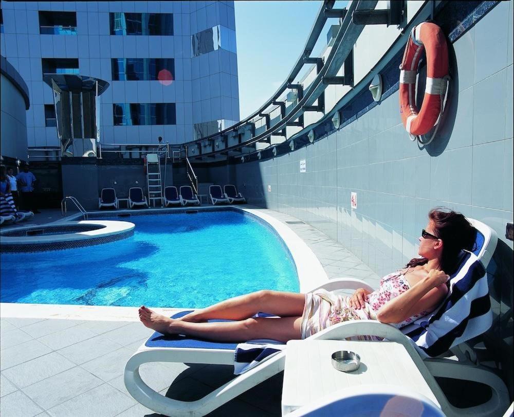 Royal Concorde Hotel & Suite Dubai Exterior photo
