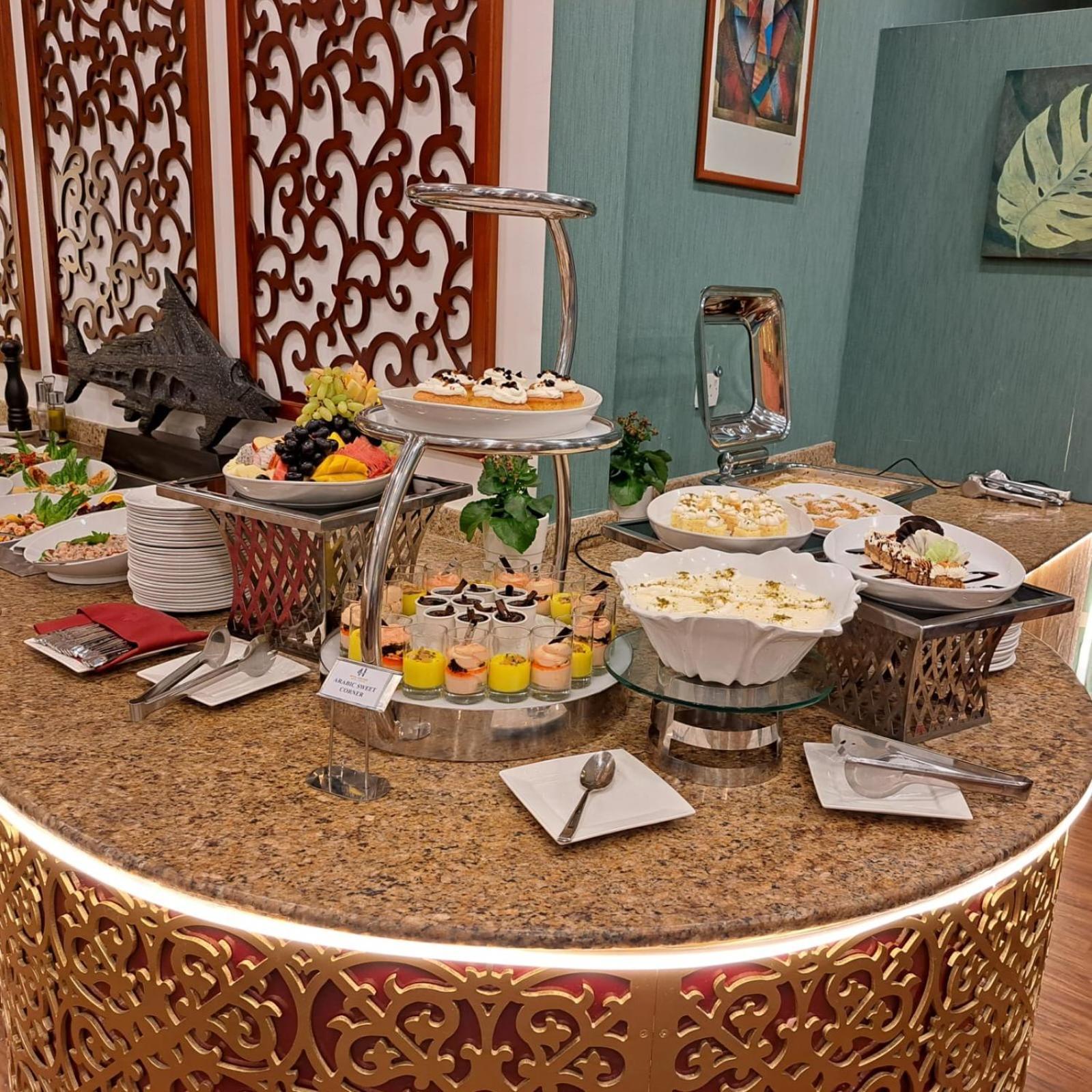 Royal Concorde Hotel & Suite Dubai Exterior photo